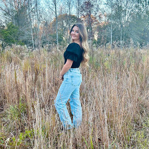 Meet your Posher, Makayla